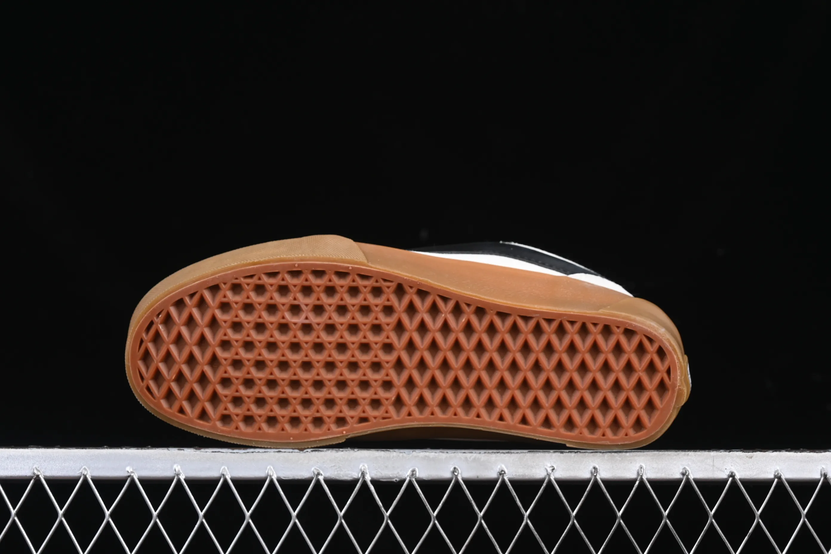 All categories Vans Vans series Vans Low Vans low-top Vans Knu Skool Vans low-top retro casual vulcanized bread shoes VN000CP50VM